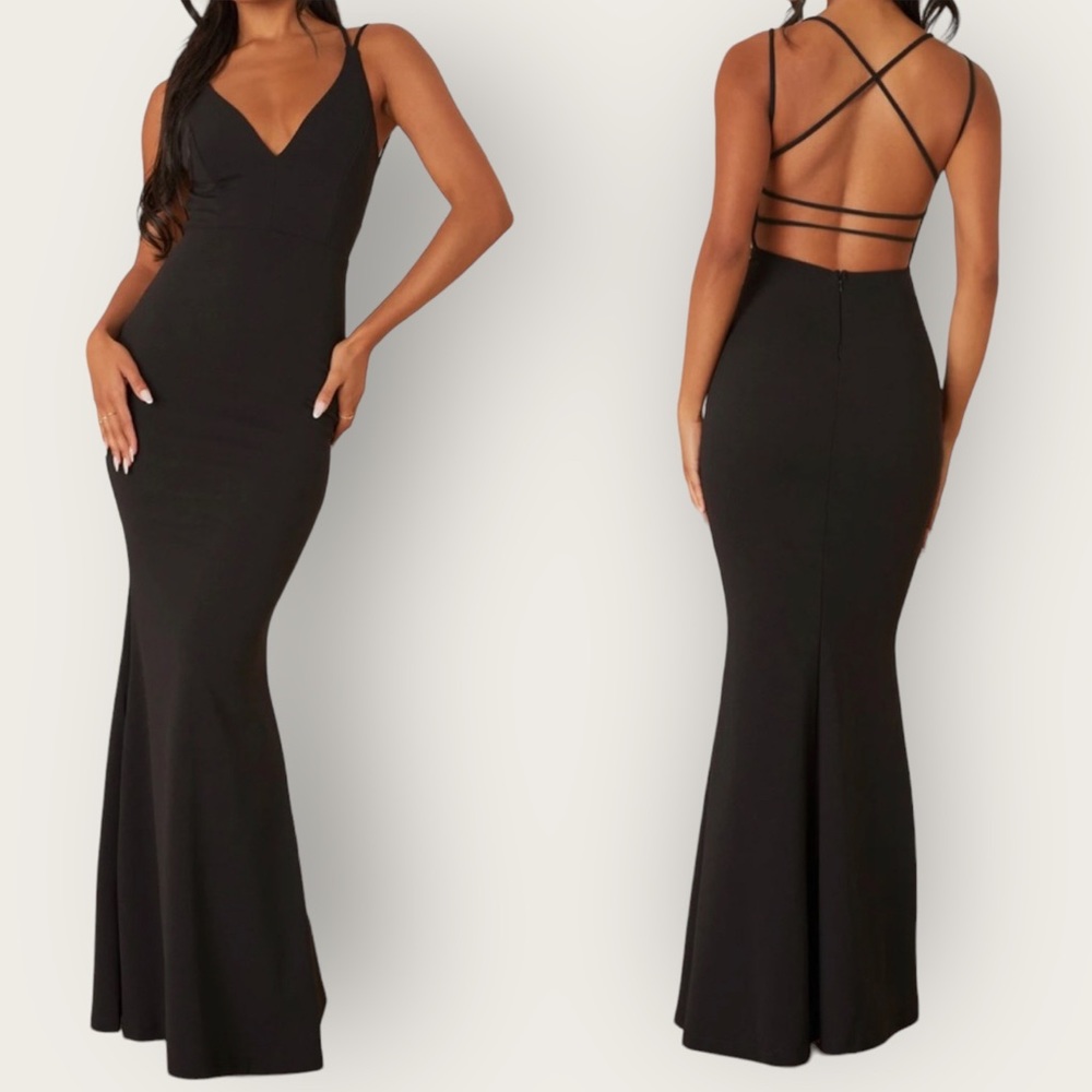 Lulu’s All This Allure Maxi Dress